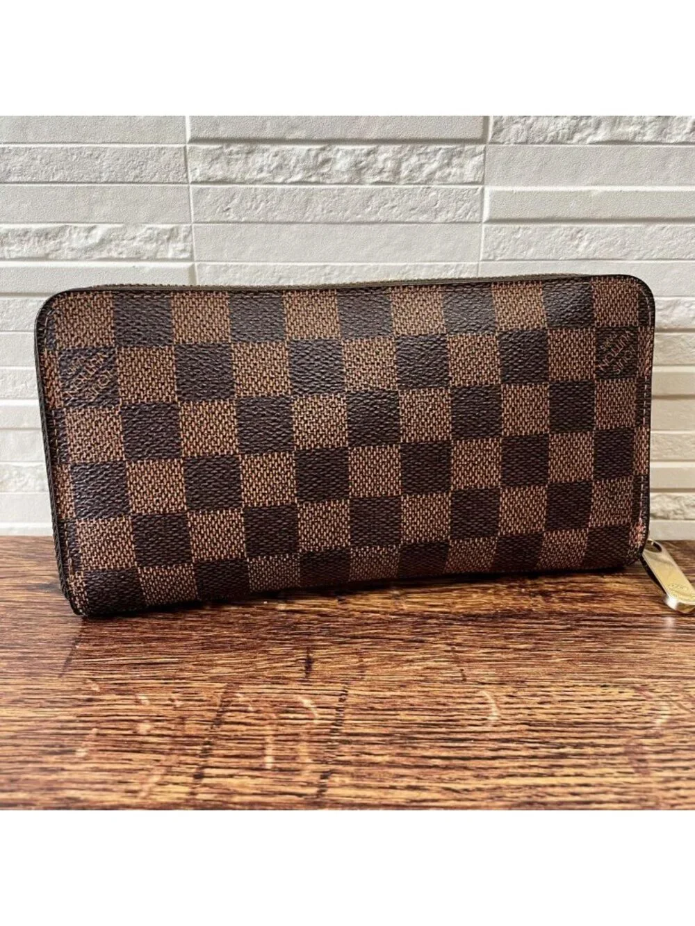 Louis Vuitton Damier Leather Zippy Wallet Brown